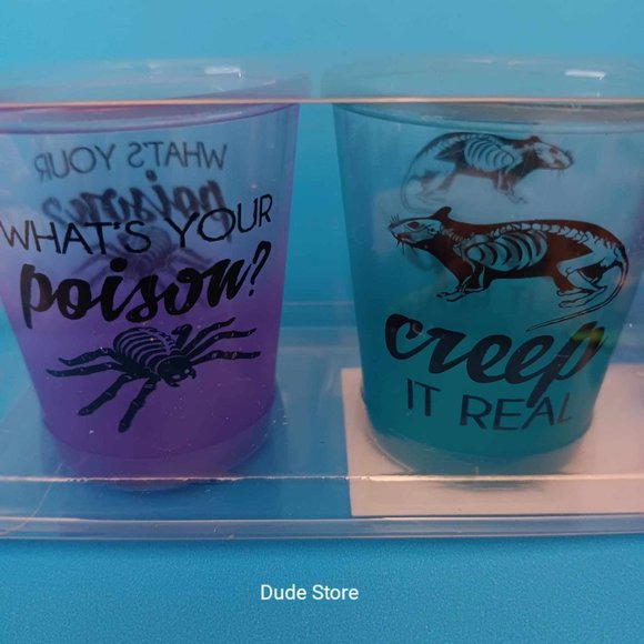 Halloween Theme Plastic Shot Glasses - Set of 4 (New Open Box) - 2-Ounce Shots - Picture 4 of 6